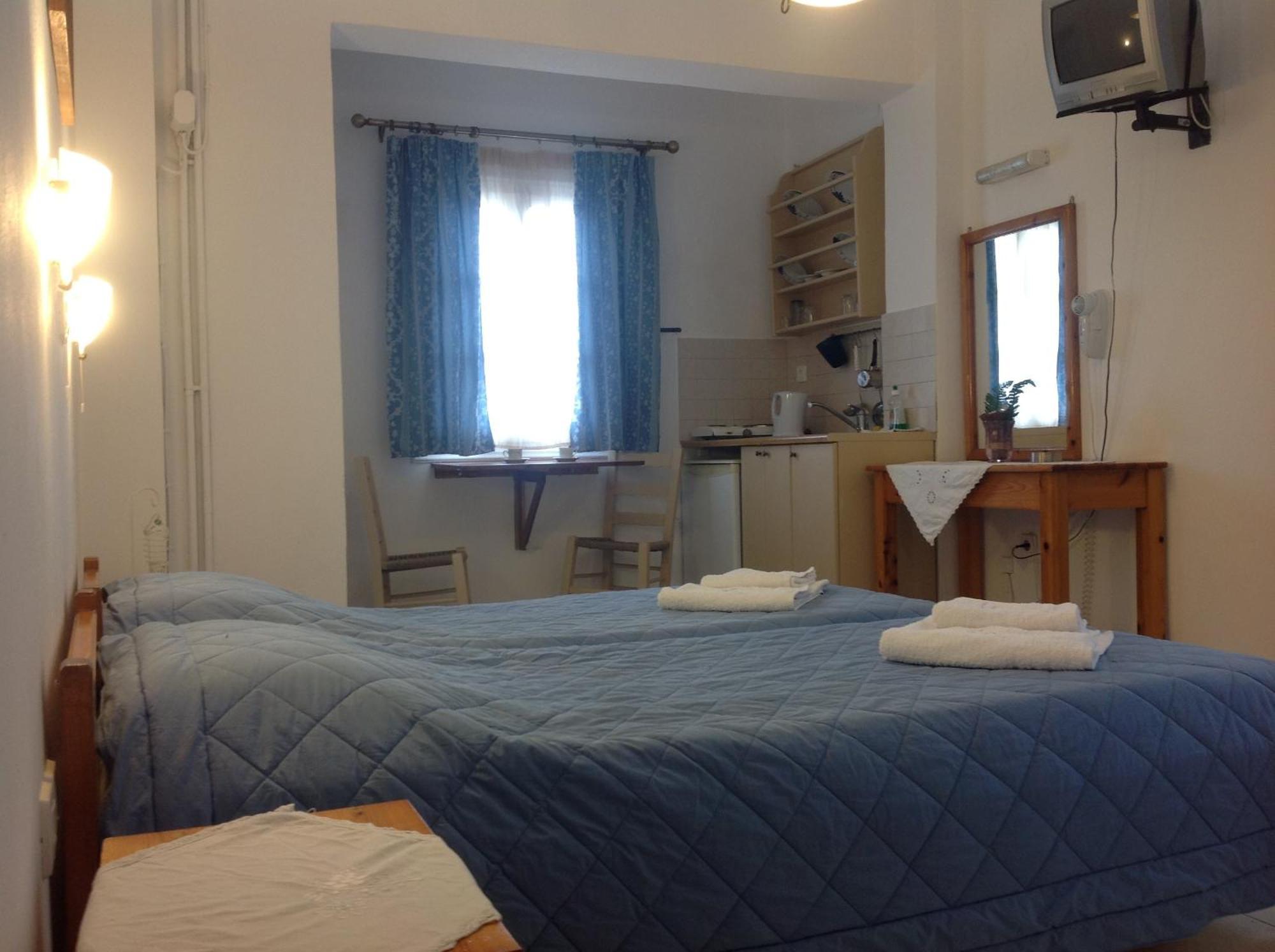Pension Ilias - Chora Amorgos Aparthotel Room photo